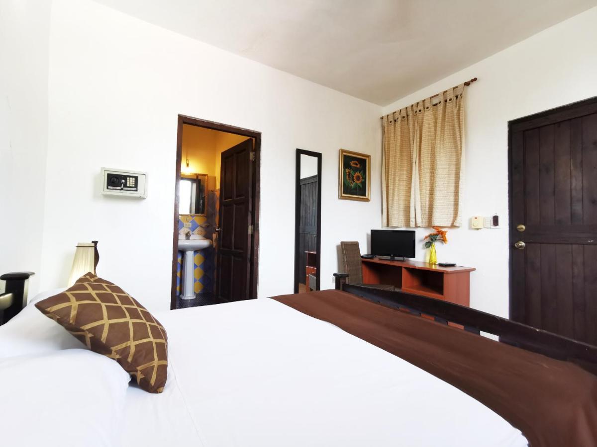 Hotel Mansion Colonial Dona Elvina Santo Domingo Esterno foto
